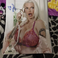 Model Joslyn James Signed 8x10 Autographed Photo