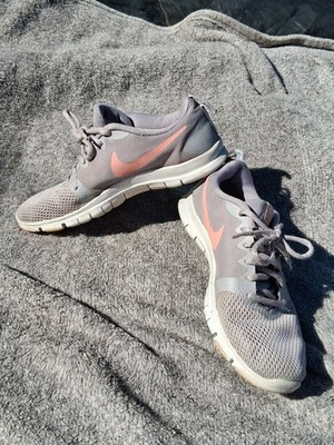 Nike Flex Essential TR Grey Pink Quartz Women's Sz 7 Mesh Sneakers Walking comfy