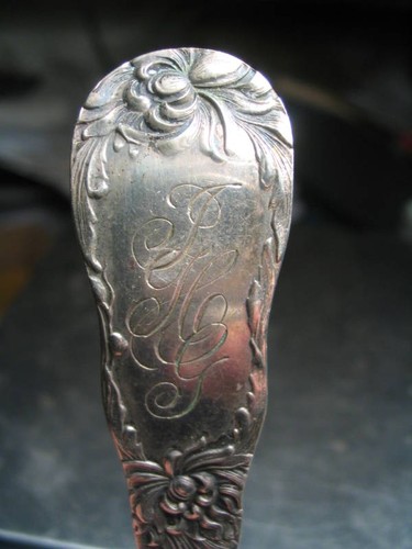 Sterling Stieff CHRYSANTHEMUM EGG BOWL OVAL SERVING SPOON 7 3/8" Mono - Picture 2 of 3