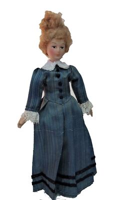 Melody Jane Puppenhaus-Figur – Viktorianische Dame In Pflaumen-Outfit, Porzellan, 15 Cm, Maßstab 1:12