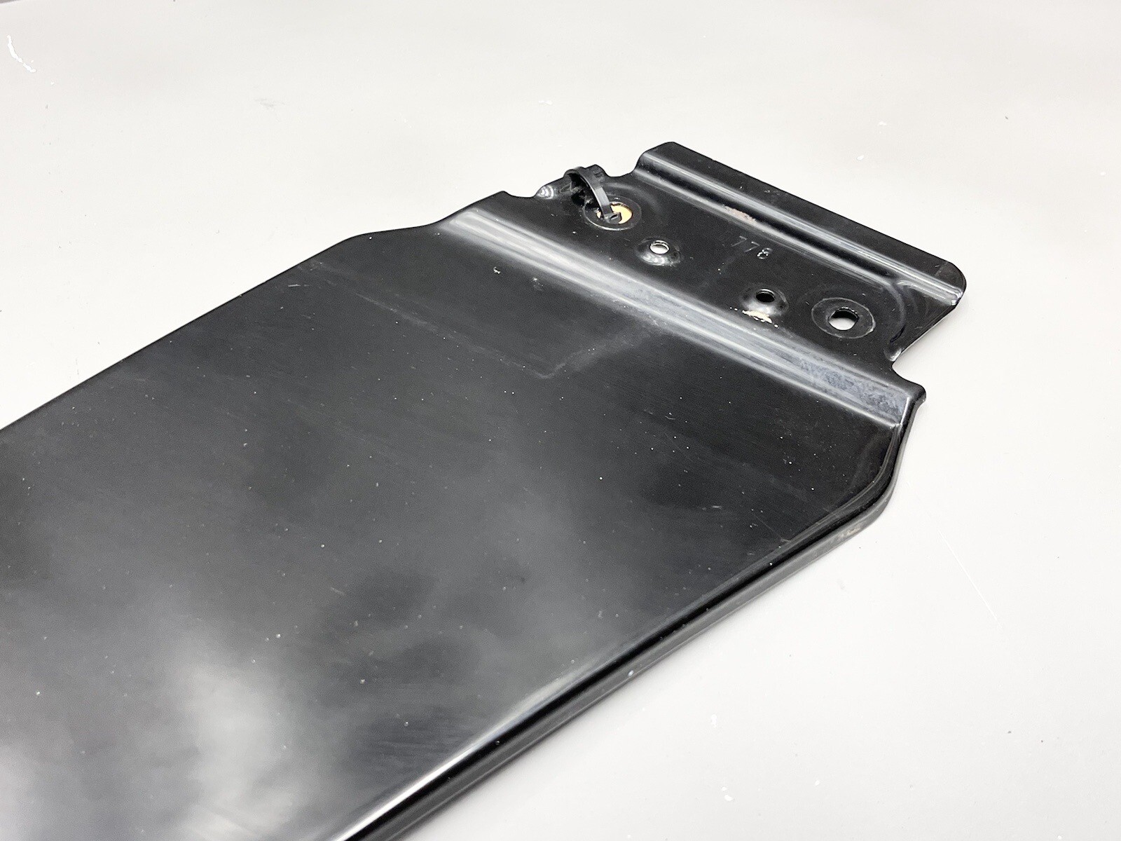 ⭐️2017-20 MASERATI LEVANTE LEFT CENTER B PILLAR TRIM MOLDING DOOR APPLIQUE COVER