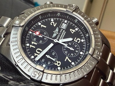 TOP BREITLING Avenger A13360 Titan Automatik Chrono im FULL SET