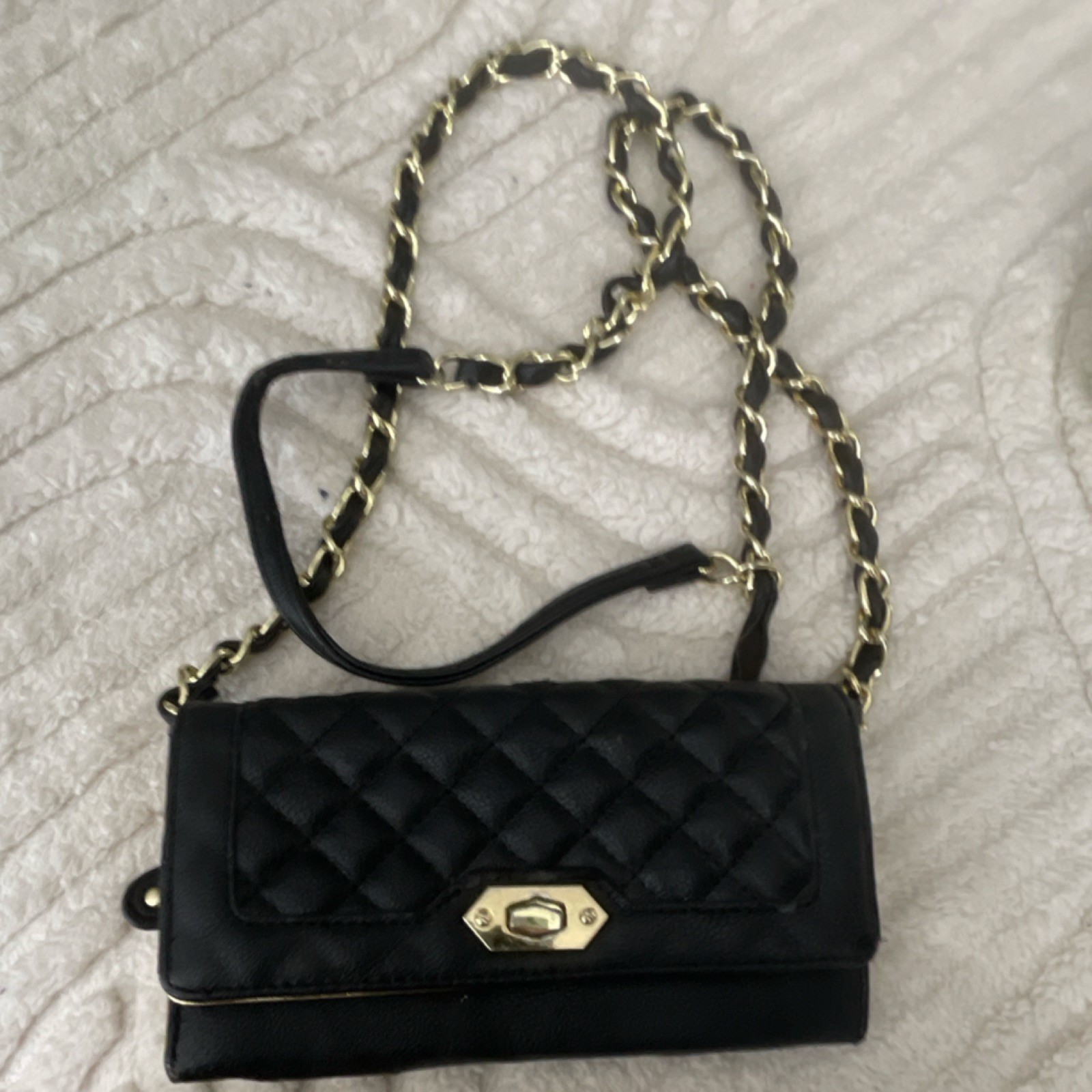 Black Quilted Shoulder Bag with Chain Strap, Gold Hardware, Inner Pockets