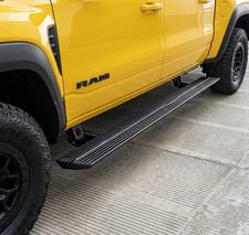 Produktbild - NEU DODGE RAM 1500 2019-2025 elektrische Trittbretter Schwarz Power Side Steps