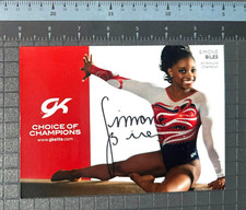 Fotografía autografiada de Simone Biles 5x7 G.O.A.T. Equipo USA 7 veces medallista de oro