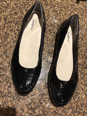 Trotter Arnello Black Patent Leather Croc Print Ballet Flats Loafers Sz 9M NWOB