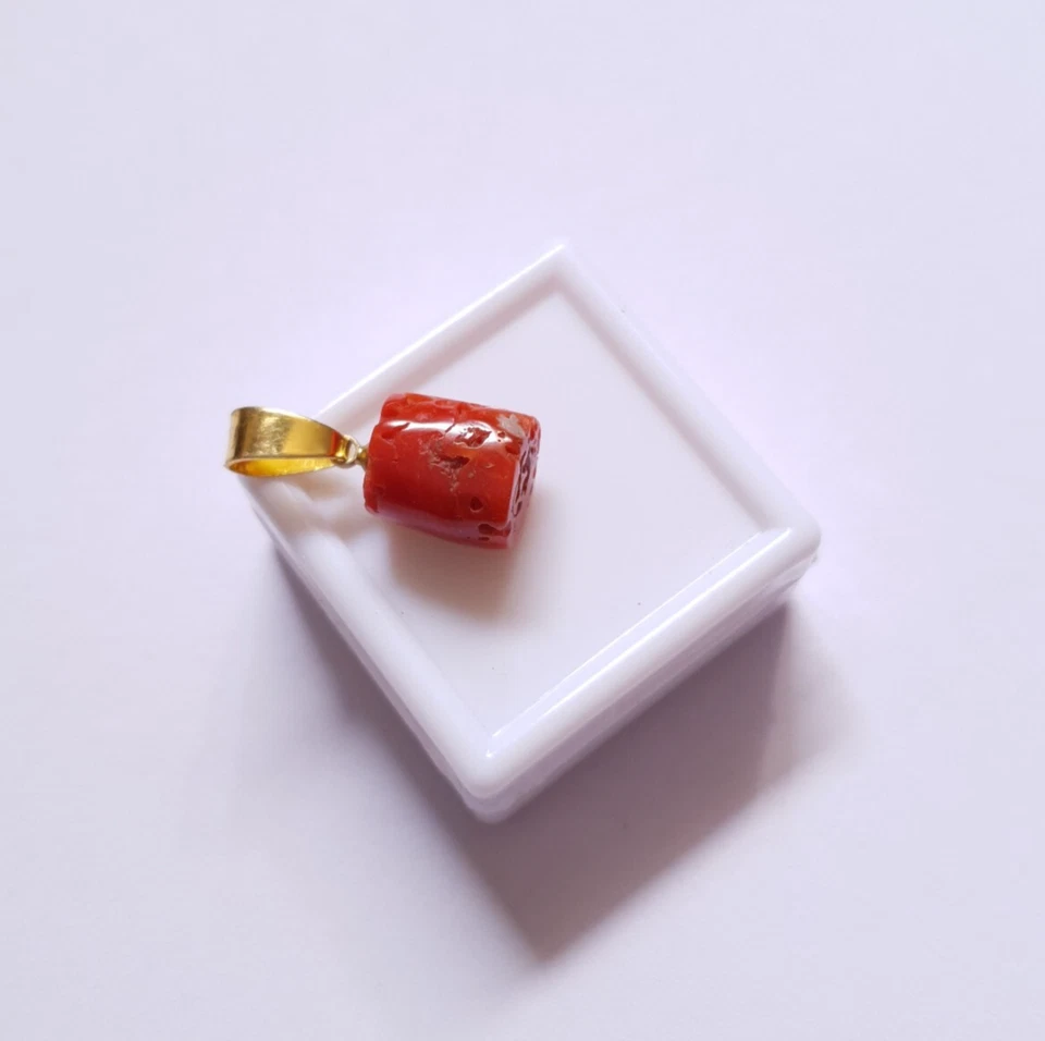 Colgante Coral Rojo Natural Cuentas Italia Coral Colgante Hecho a Mano Collar Colgante. Foto 4 de 4