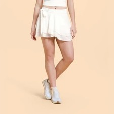 Blogilates dance studio wrap skort cream, size Medium