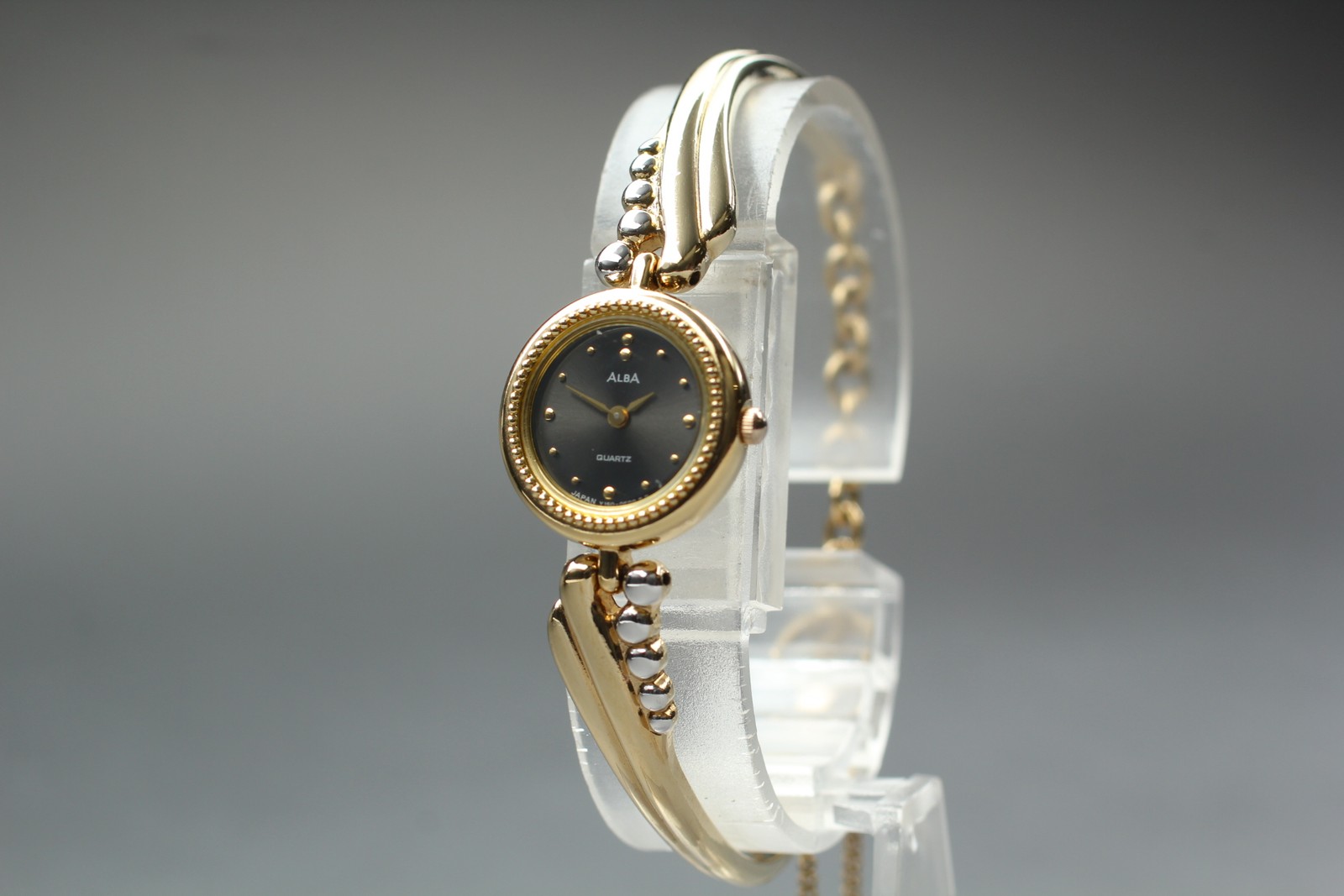 Y150-0B30 Tone JAPAN Watch [N Seiko Dail Quartz Two MINT] Ladies Black ALBA From - vintagewatches.pk