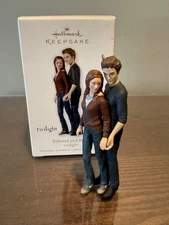 Hallmark Twilight Bella and Edward Keepsake Christmas Ornament NIB