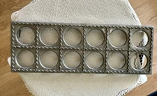 Vintage Vitantonio MFG CO Ravioli Press NO 512 Excellent Condition 12 Ravioli 