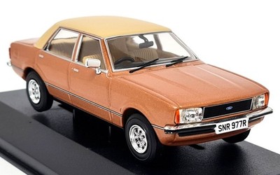 Vanguards 1/43 - Ford Cortina Mk4 1.6GL Arizona Gold Diecast Modellauto