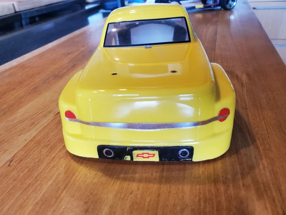 1/18TH TRUCK BODY FOR HPI MICRO RS4 XRAY M18 PAINTED SUPER NICE AND NEW YELLOW - Image 4 of 4
