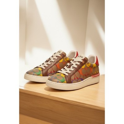 Coach CA449 Clip Low Top Sneaker in Rainbow Signature Canvas   Size 6.5B