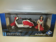 LAMBRETTA LD 125 de 1956 + PIN UP par SOLIDO ref 421100050 au 1/10 - BOITE C