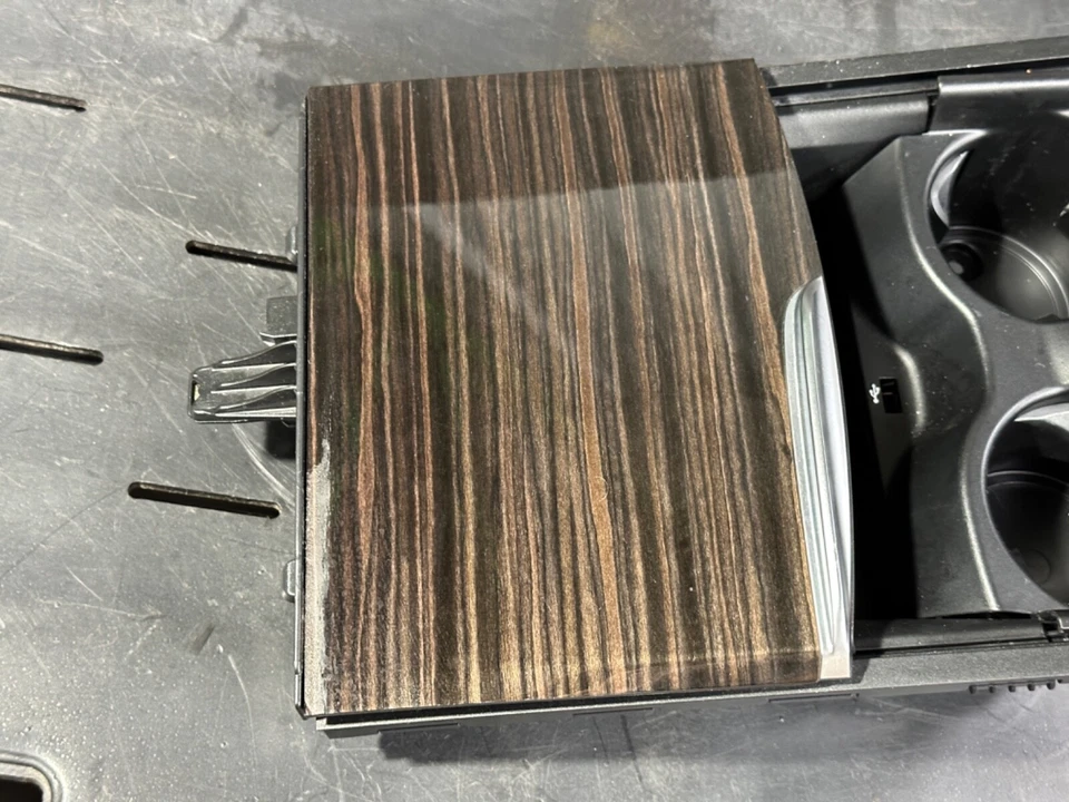 17-20 宝马 530I 540i 前中心控制台杯架托盘存储原始设备制造商 51166819878 — 第 2/4 张图片