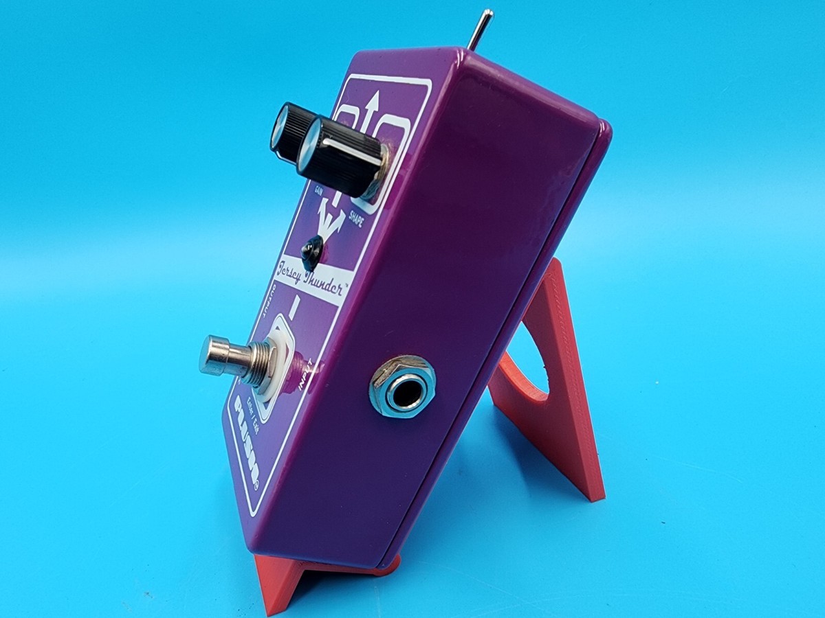 Fuchs Audio Plush Jersey Thunder Bass Guitar Effect Pedal Gain