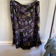 Dana Buchman Silk Skirt Size 8 Great Condition
