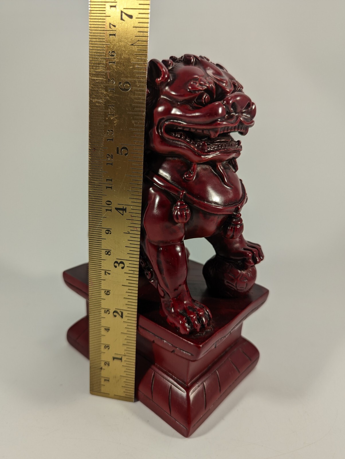 Vintage Asian Chinese Foo Fu Dog Cinnabar Red Resin Figurine / Bookend