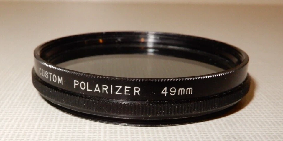 Spiratone Custom Polarizer Filter 49mm with Case (Japan) - Image 4 of 4