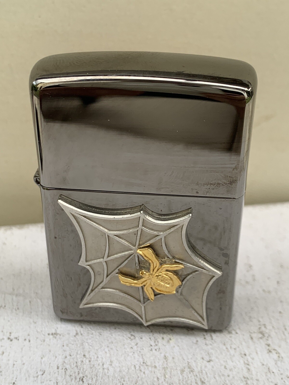 Black Ice 2005 Golden Web Spider Lighter New