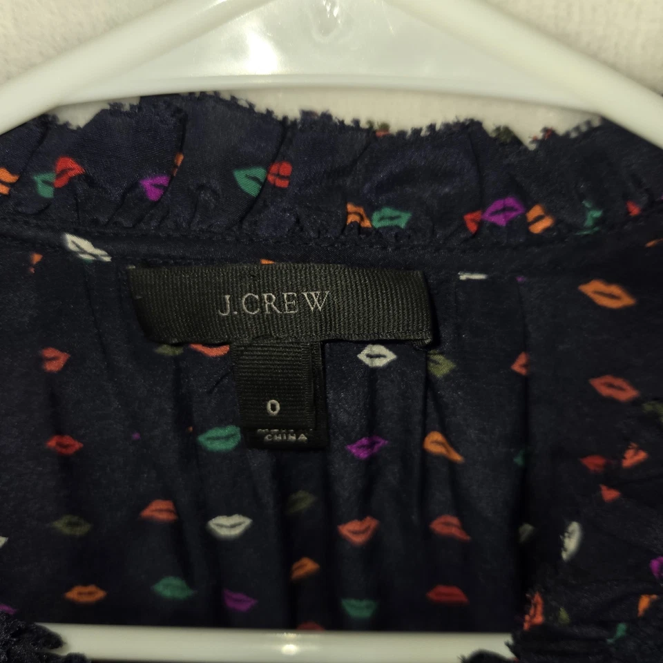 Top J Crew Cuello Volantes 100% Seda Estampado Labios Azul Marino Multi Talla 0 G9913 Manga Campana Foto 3 de 4