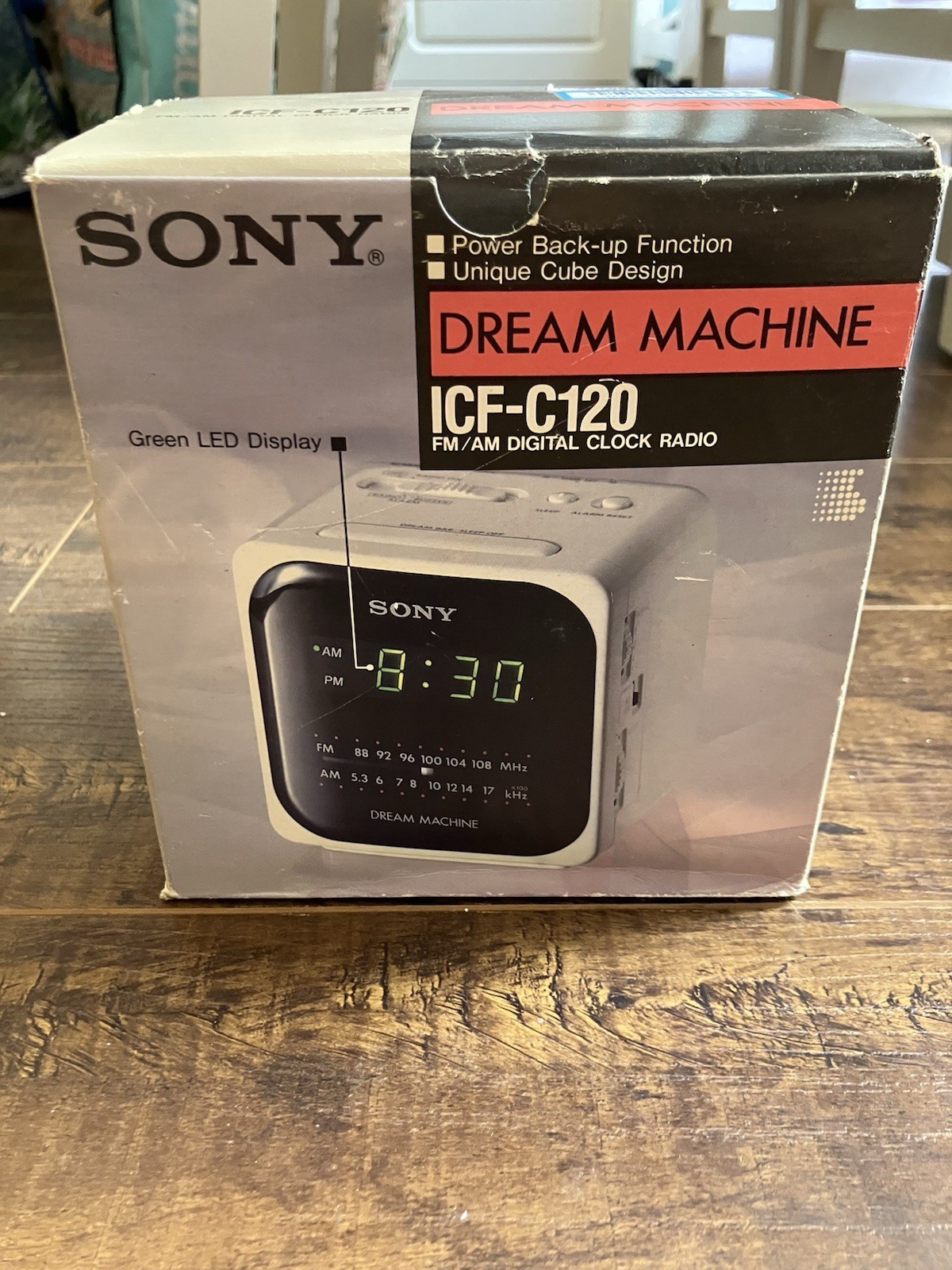 Sony Dream Machine ICF-C120 FM/AM Digital Clock Radio Cube White w/ Box Tested