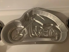 1999 Wilton Motorcycle Cake Pan 2105 2025