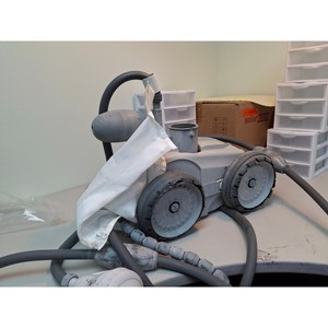 Used Swimming Pool Rover Cleaning Machine - For parts only