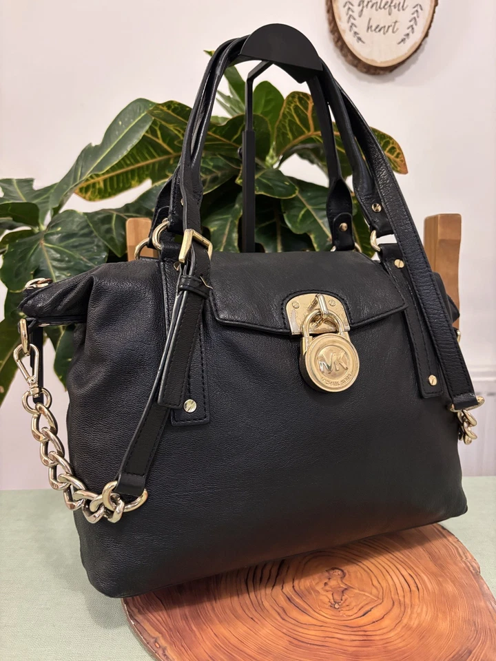 Michel Kors black  leather medium shoulder /crossbody bag/handbag 🌿work/ vgc  - Image 4 of 4