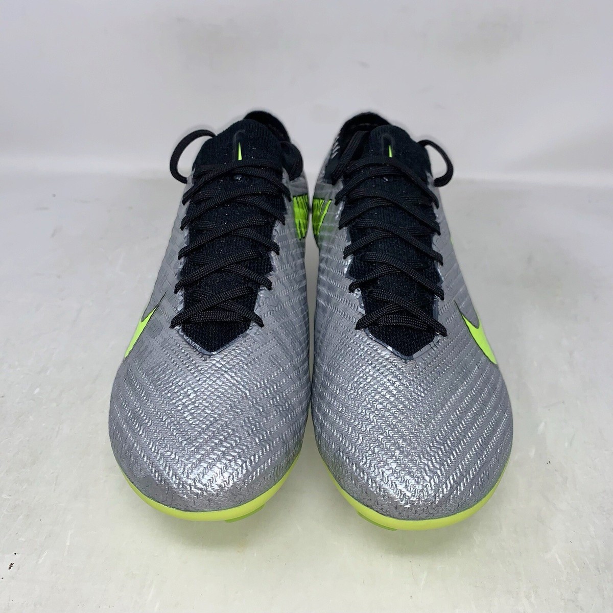 Nike Vapor 15 Elite 25th Anniversary Soccer Cleats, Size 7.5