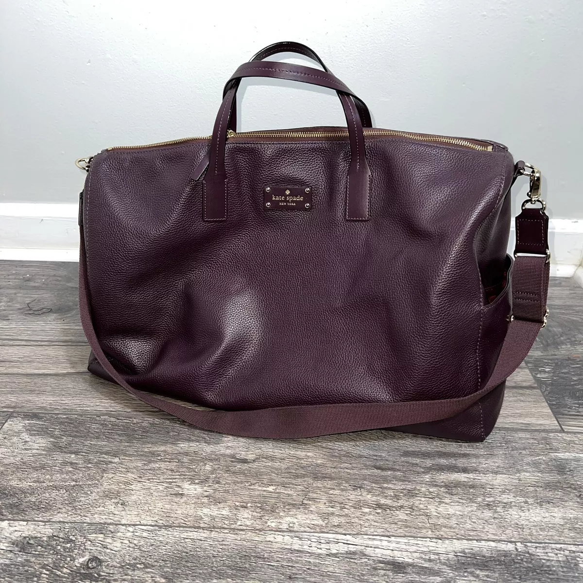 Kate spade 2025 black duffle bag