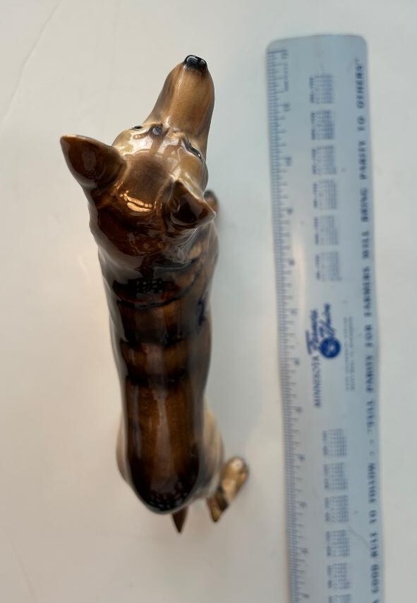 Hagen Renaker 'Von' German Shepherd 9x6 inches Monrovia Championship