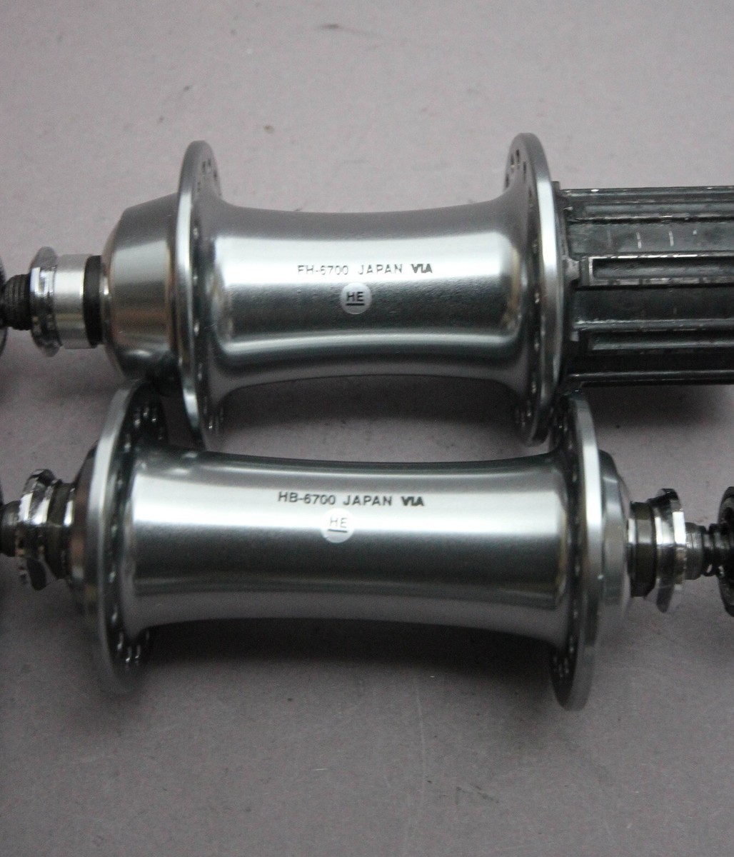 Shimano Ultegra HB 6700 FH Hub Set / 36H / 10 Sp / 2009 Shimano Ultegra HB 6700 FH Hub Set / 36H / 10 Sp / 2009