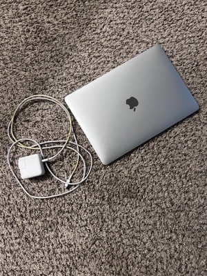 Apple MacBook Air 13 inch 2020 Space Gray/Intel Core i3 1.1 GHz, 8 GB
