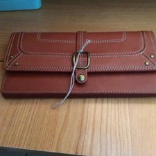 Levenger Wallet Camel Colored Leather Credit Card Coin Compartment Zip  Snap Z5
