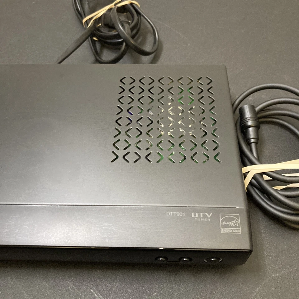 Zenith Model DTT901 Digital TV Tuner Converter Box w/ Coaxial Cable **NO REMOTE* - Image 4 of 4