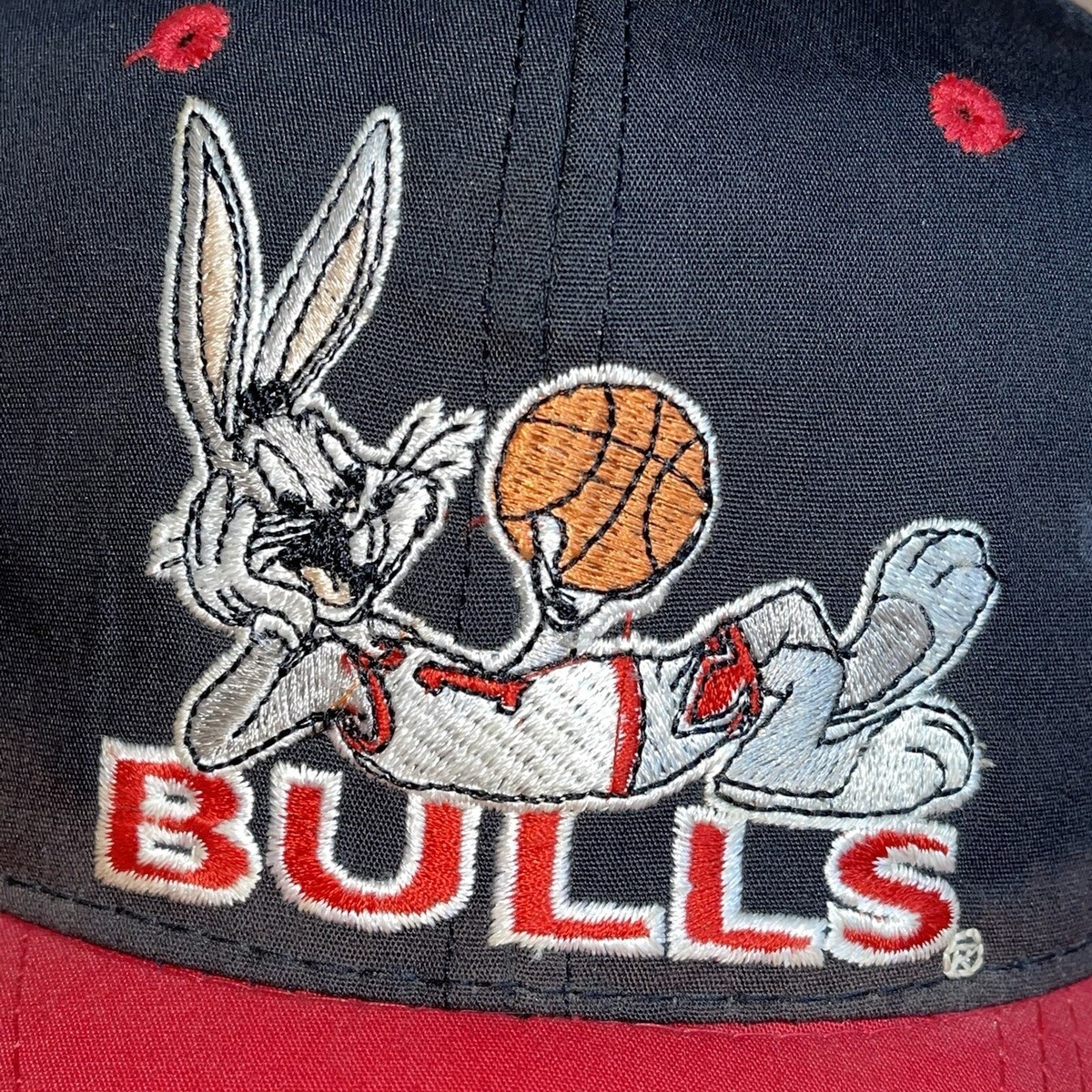 シカゴ・ブルズxルーニー・テューンズ ヴィンテージ・コラボ キャップ Vintage Chicago Bulls Bugs Bunny Logo 7 NBA Snapback Hat Looney