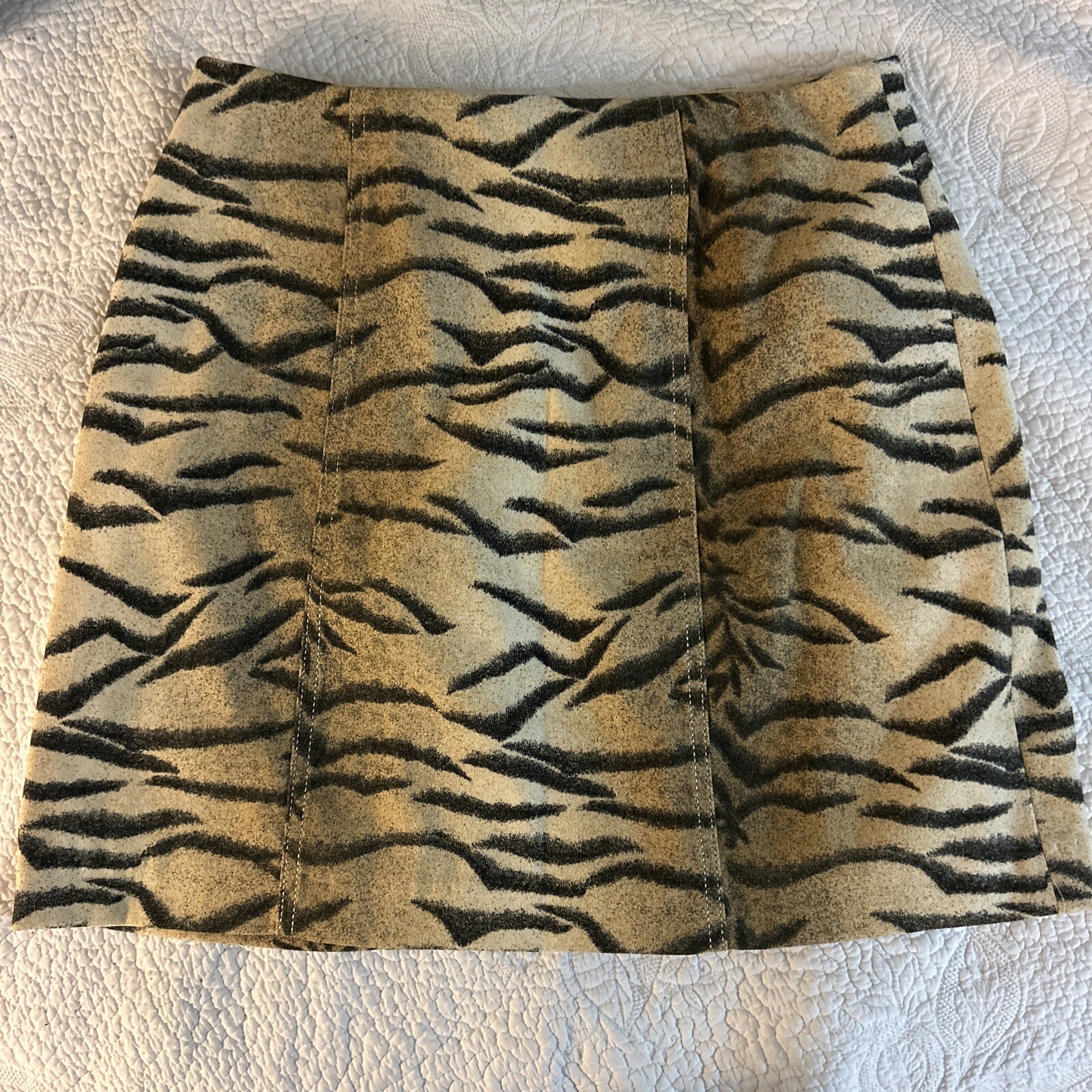 Alberto Makali Mini Skirt Ivory Animal Print Sz small