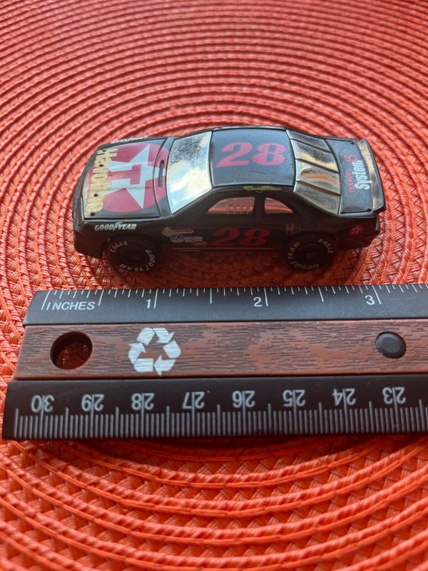 NASCAR #28 Davey Allison Texaco Havoline 1:64 Ford pre-owned
