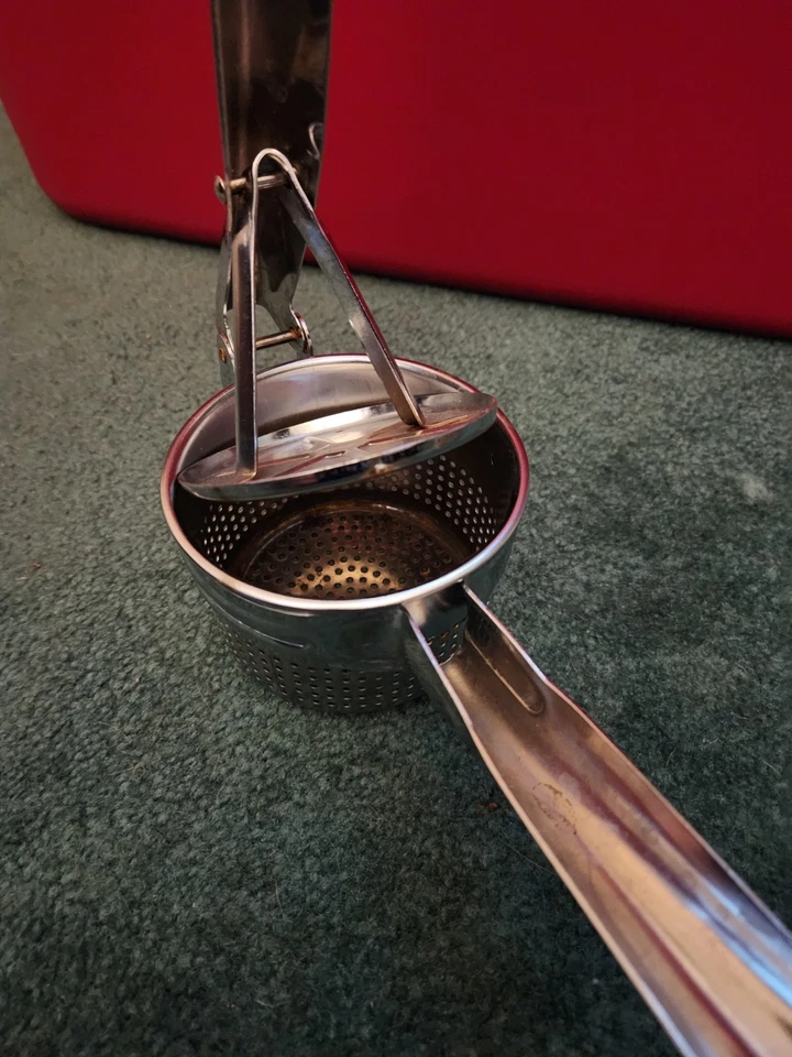 1 triturador de patatas de acero inoxidable prensa de patatas de alta resistencia Foto 4 de 4