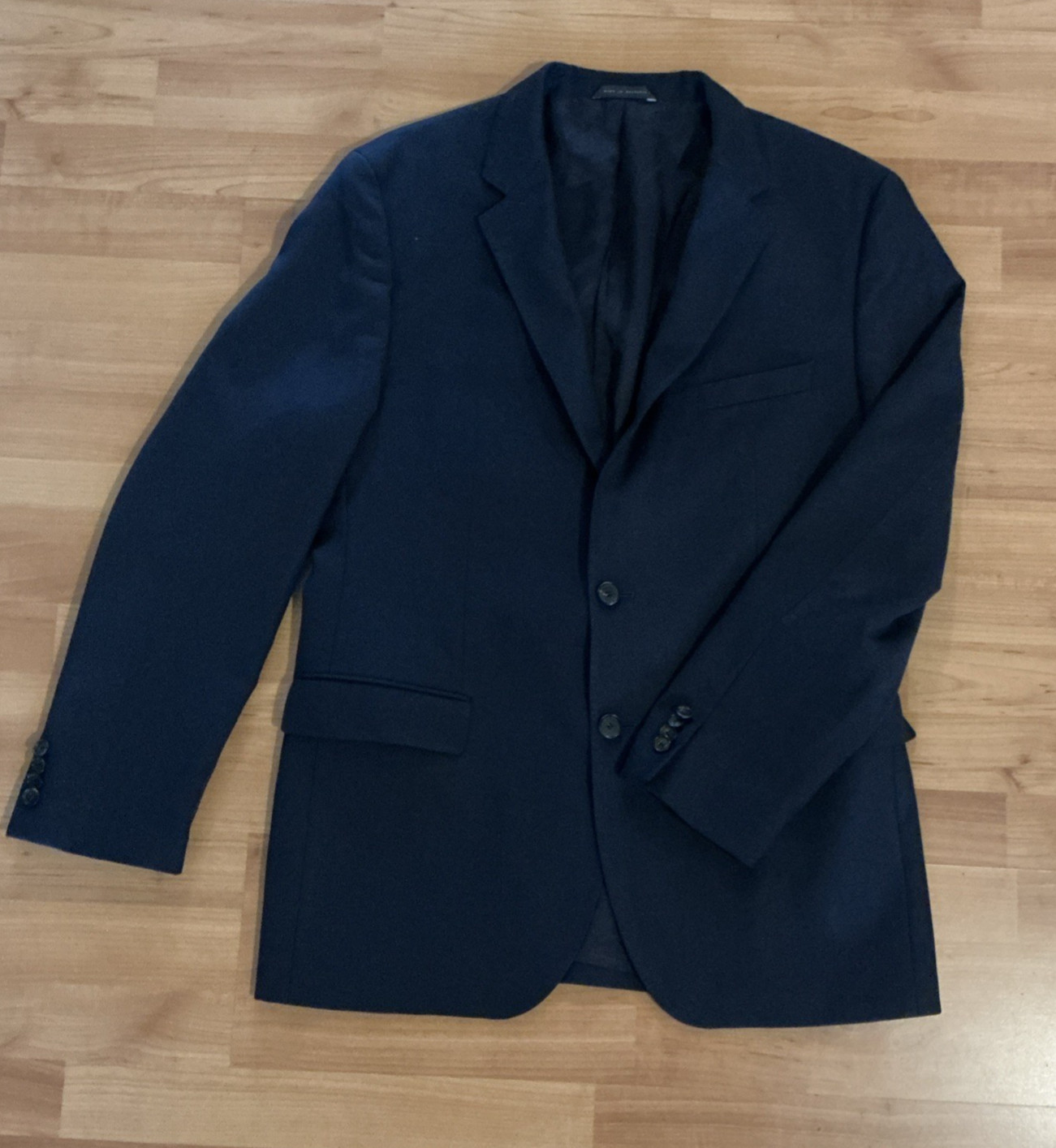 Hugo Boss 100% Virgin Wool Blazer 44R • Navy Blue • Two‑Button & Dual Vent