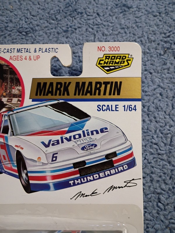 Road Champs 1:64 Mark Martin Valvoline NASCAR 1992 Ford Thunderbird MPN 3000