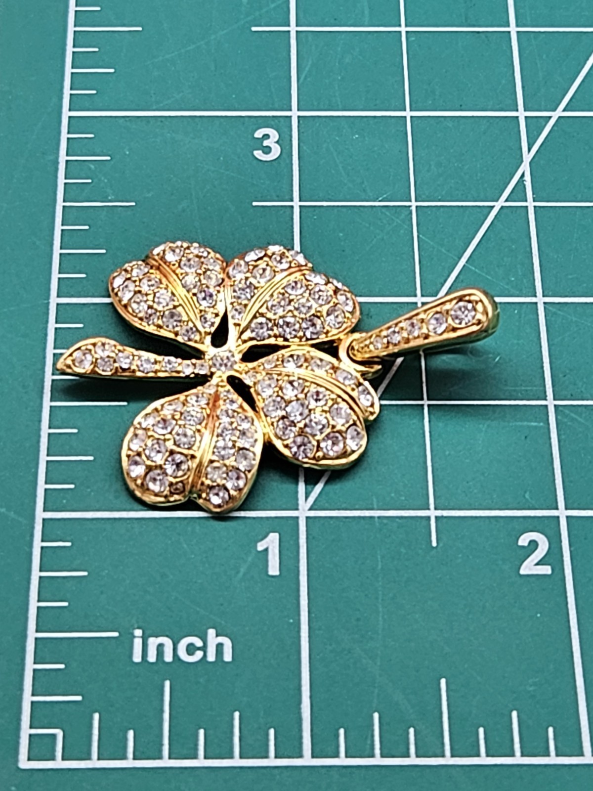 KJL Kenneth Jay Lane Shamrock Pendant - image 15