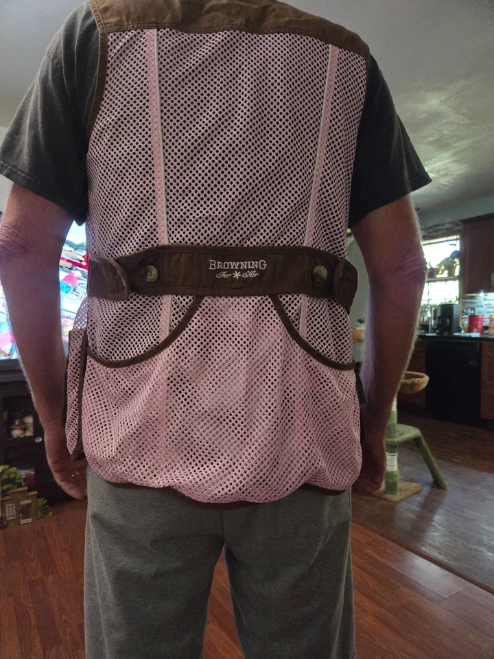 Browning Women's Shooting Vest Pink and Brown mesh. Good quality vest. - Image 4 of 4