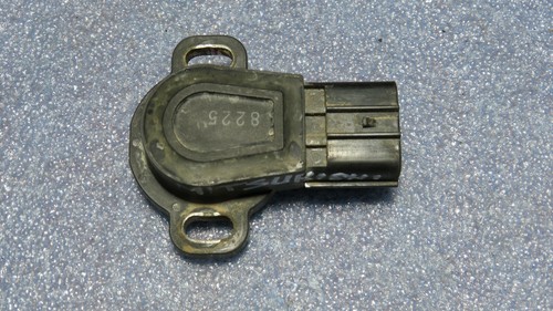 Mitsubishi - Drosselklappensensor Drosselklappenpotentiometer SENSOR 8225
