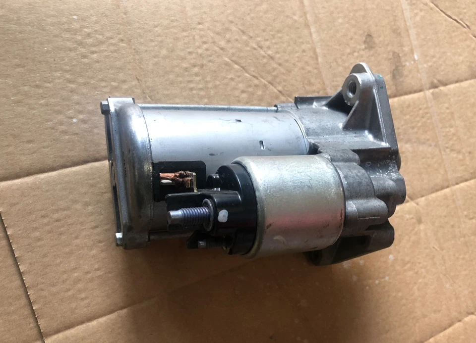 BOSCH Arranque RENAULT, NISSAN 1.6 DCI 23333359R (Megane 3, Scenic 3, X-Trail) Foto 3 de 3