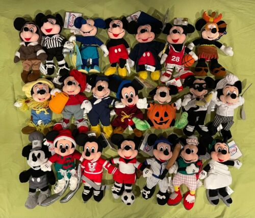 Sacs à haricots exclusifs MICKEY MOUSE Disney Store avec étiquettes comme neuf (jamais affichés)  - Photo 1/22