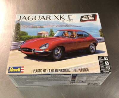 REVELL JAGUAR XK-E TYPE 1/24 SCALE  MODEL-KIT FACTORY  SEALED BOX FREE SHIPPING