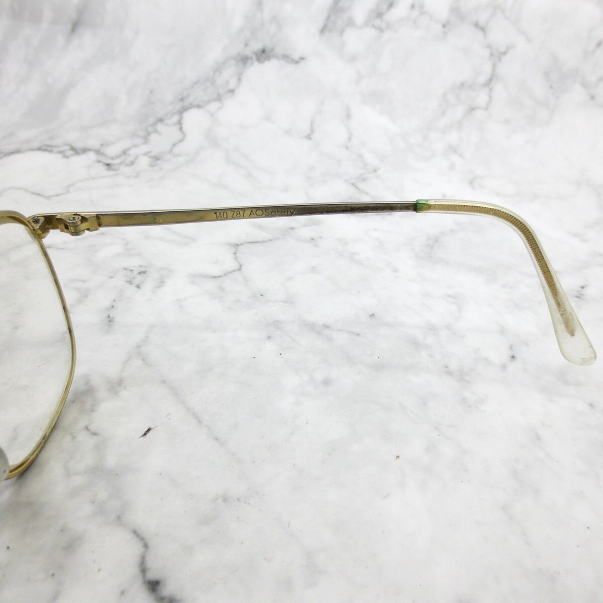 American Optical Safety Eyeglasses Gold Full Rim Round Frame  display picture 1